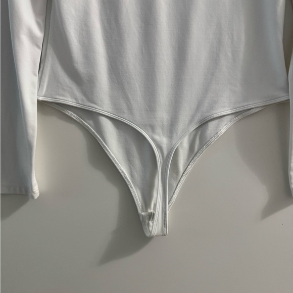 Babaton White Long Sleeve Bodysuit - Picture 4 of 7